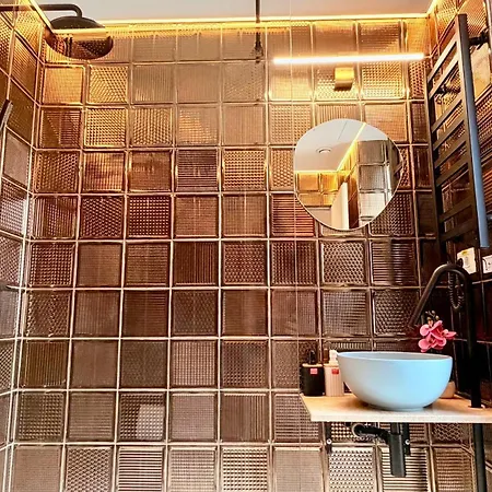Design - Cozy, Modern And Steps From Piata Romana شقة *
