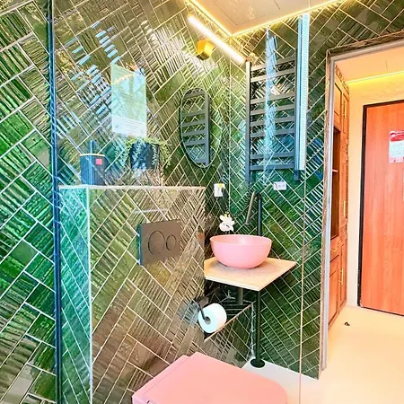 Design - Cozy, Modern And Steps From Piata Romana شقة