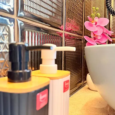 Design - Cozy, Modern And Steps From Piata Romana